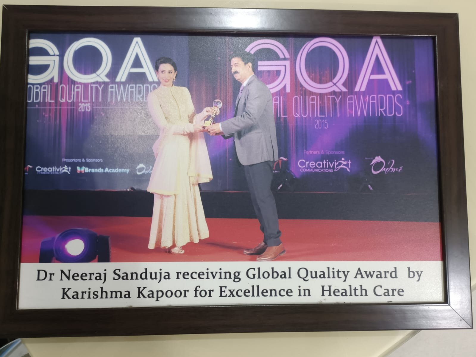 award for dr neeraj sudheja 2