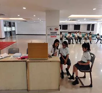 eye camp by viaan at presidium school 1