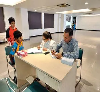 eye camp by viaan at presidium school 2